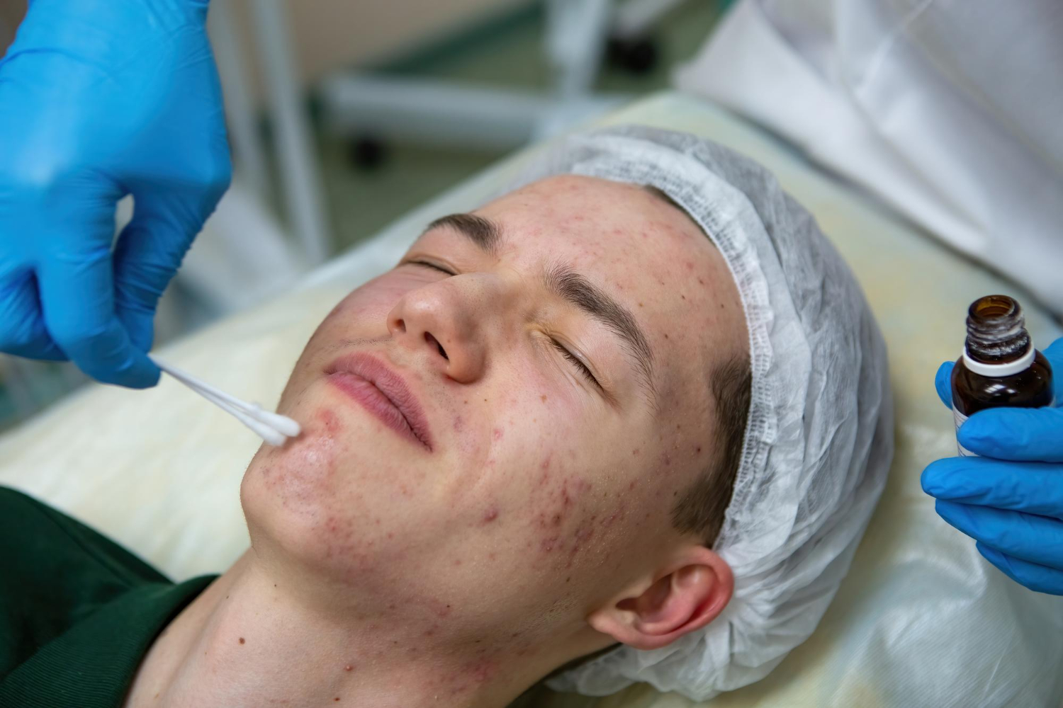 Your Ultimate Guide To Acne Treatment And Breakout Solutions
